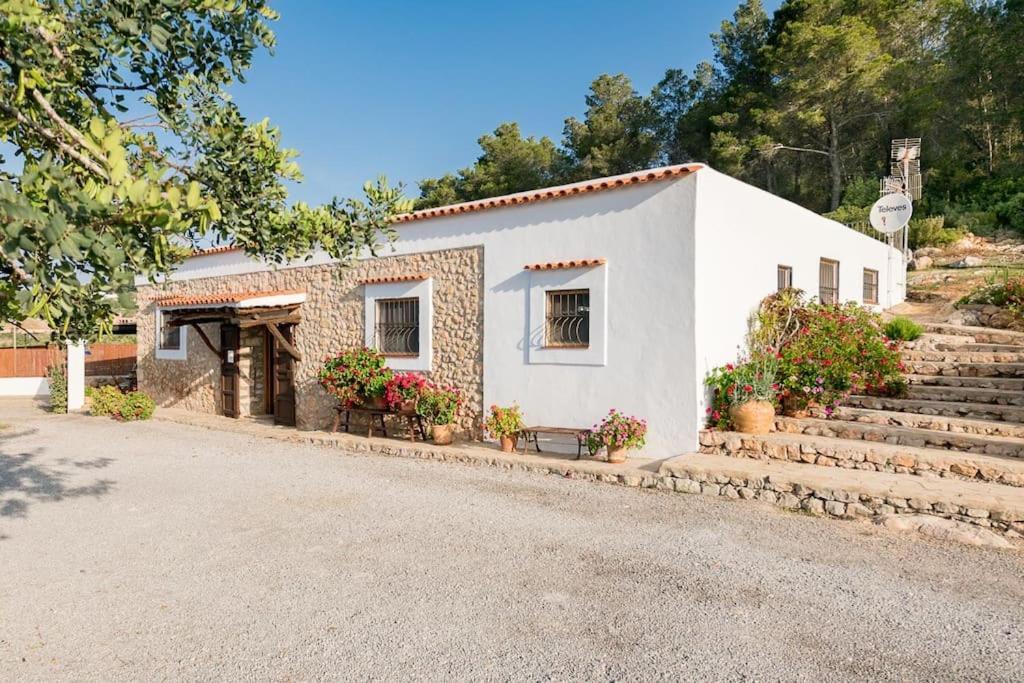 Casa Can Lluc Con Piscina, Jardin Y Vista Al Campo Sant Miquel De Balansat Exterior foto
